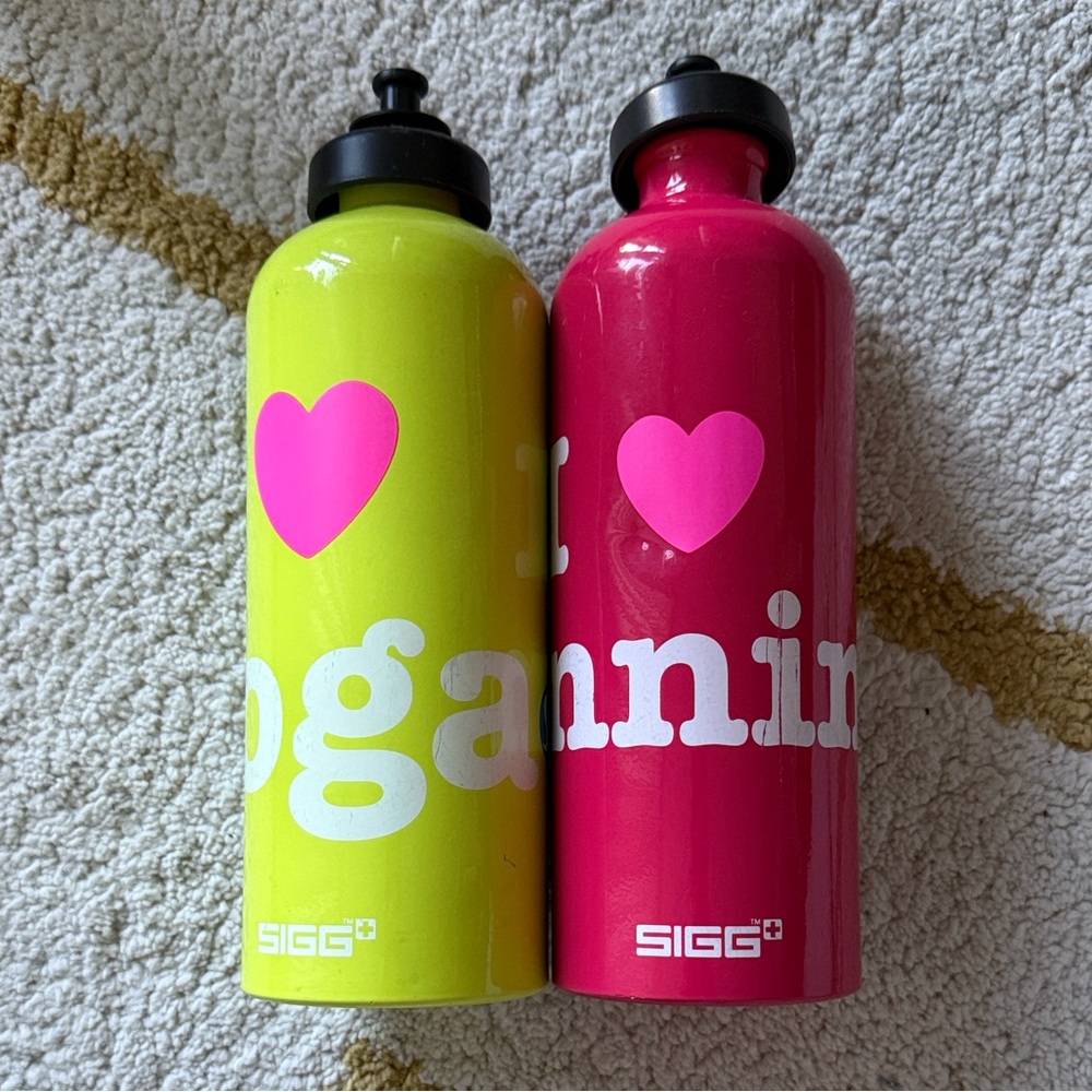 lululemon x Sigg Water Bottle Set - Pink and Yellow